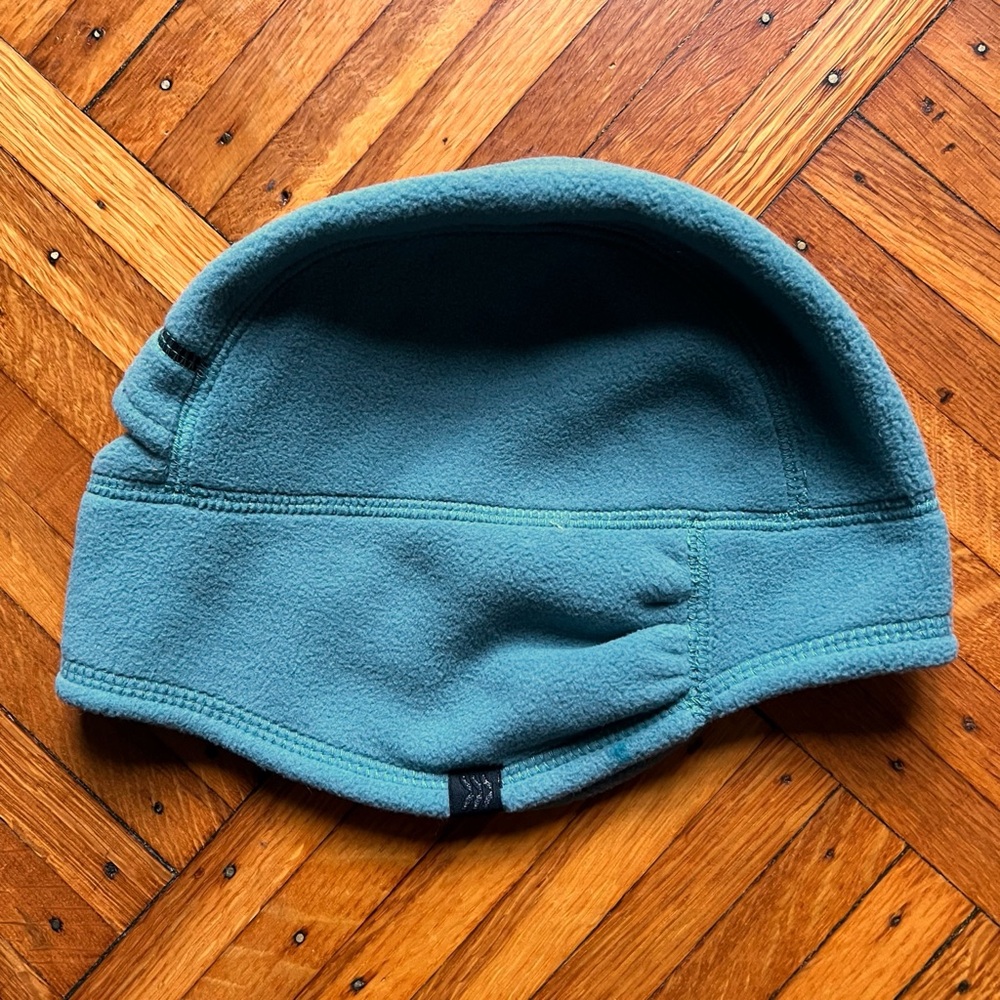 NWOT All In Motion Blue/Green Ponytail Polartec Fleece Fitted Hat